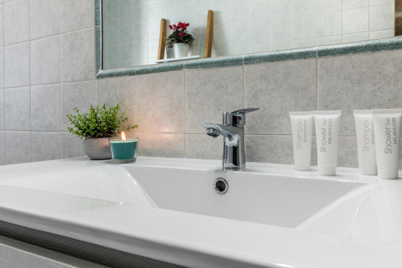 Boutique Apartments Collection-L'Attimo Fuggente Сассари Экстерьер фото