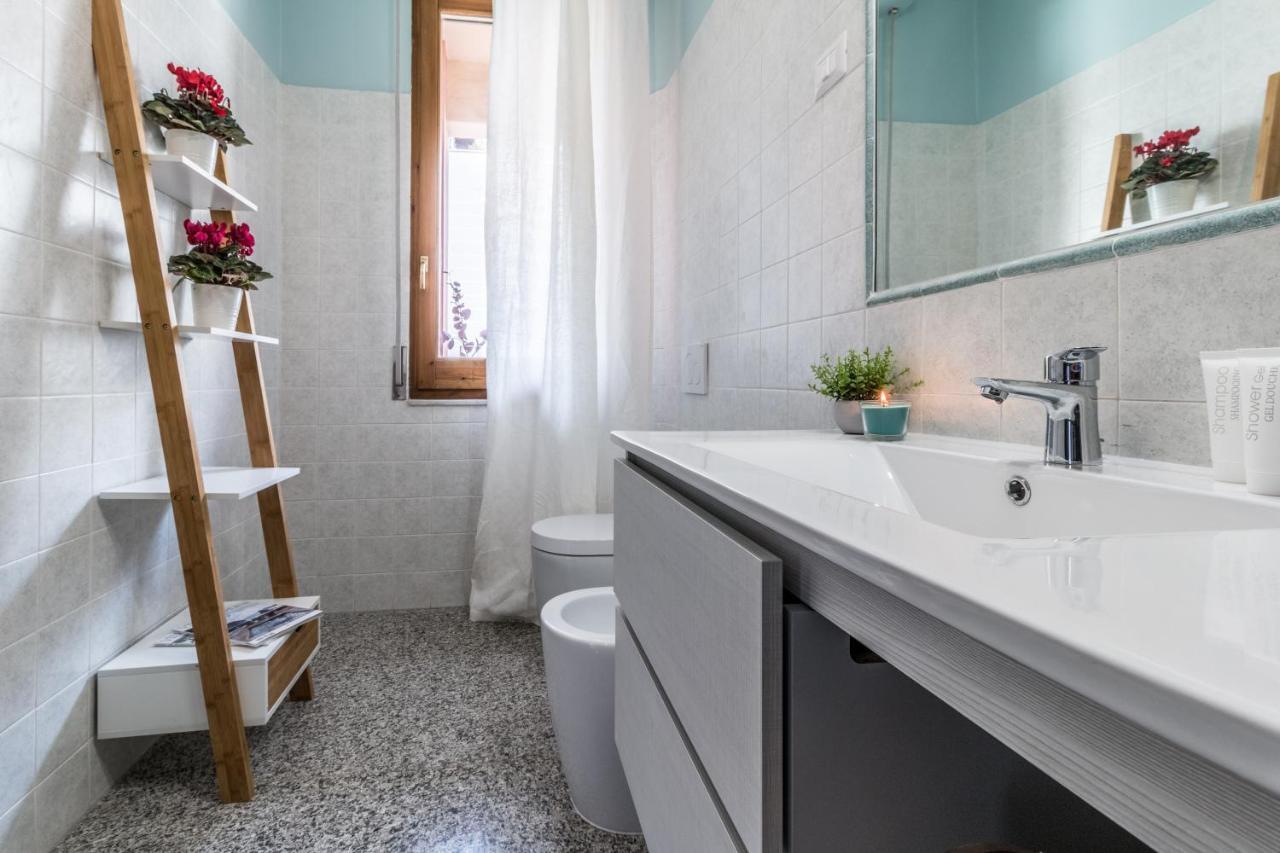 Boutique Apartments Collection-L'Attimo Fuggente Сассари Экстерьер фото